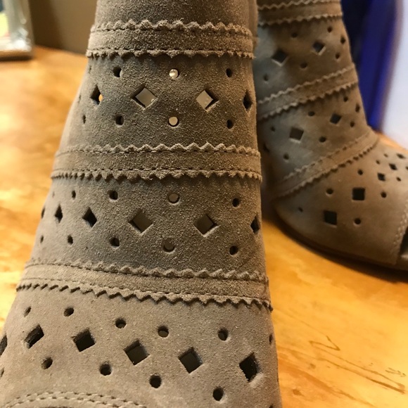 Franco Fortini Dress Booties Size 9 Peep Toes - Picture 3 of 10